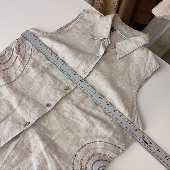 Vintage 90s Y2K Richard Malcolm tan embroidered Irish Linen button front shirt - Picture 8 of 12